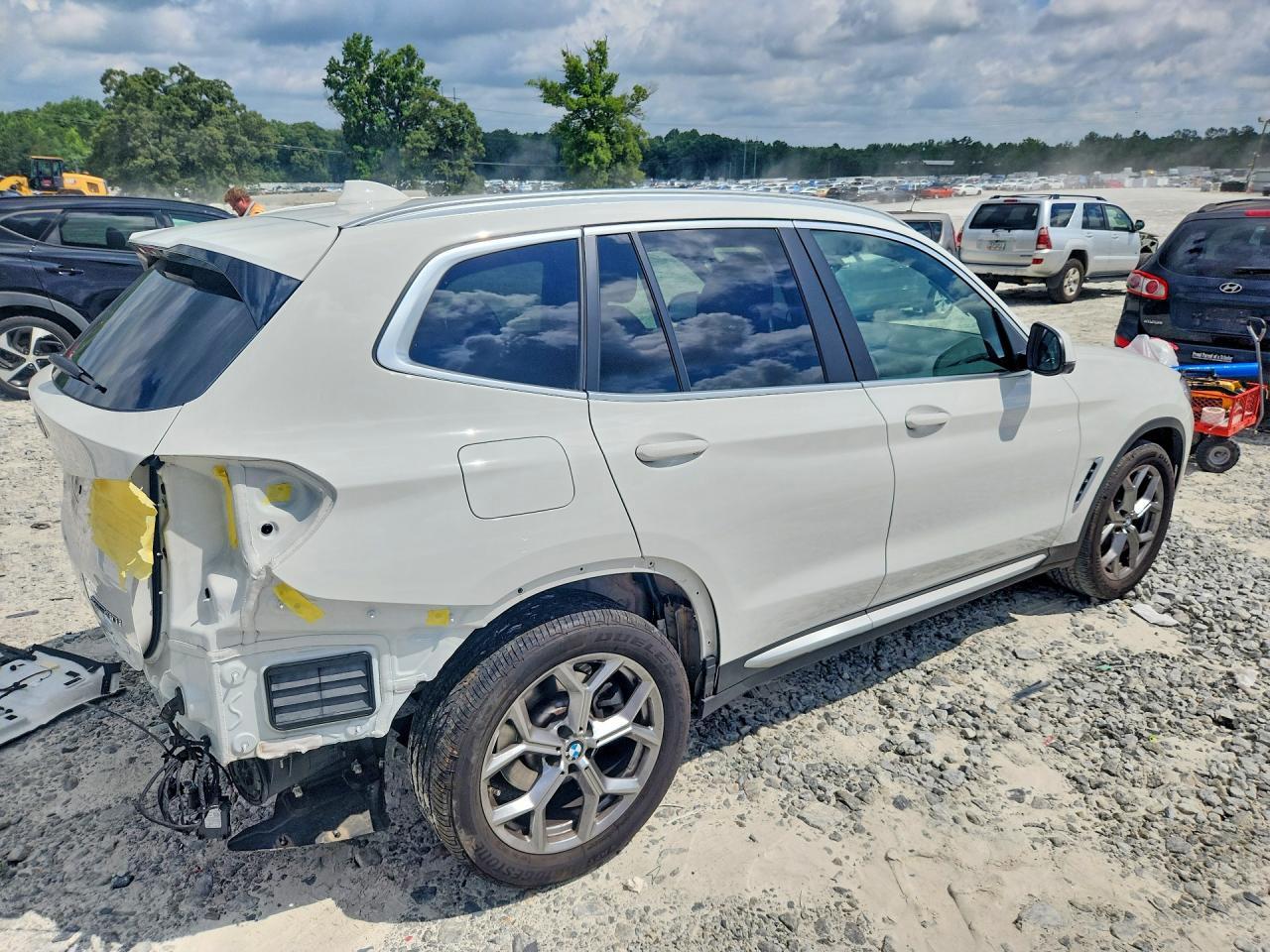 2023 BMW X3 Sdrive30I - Image 3