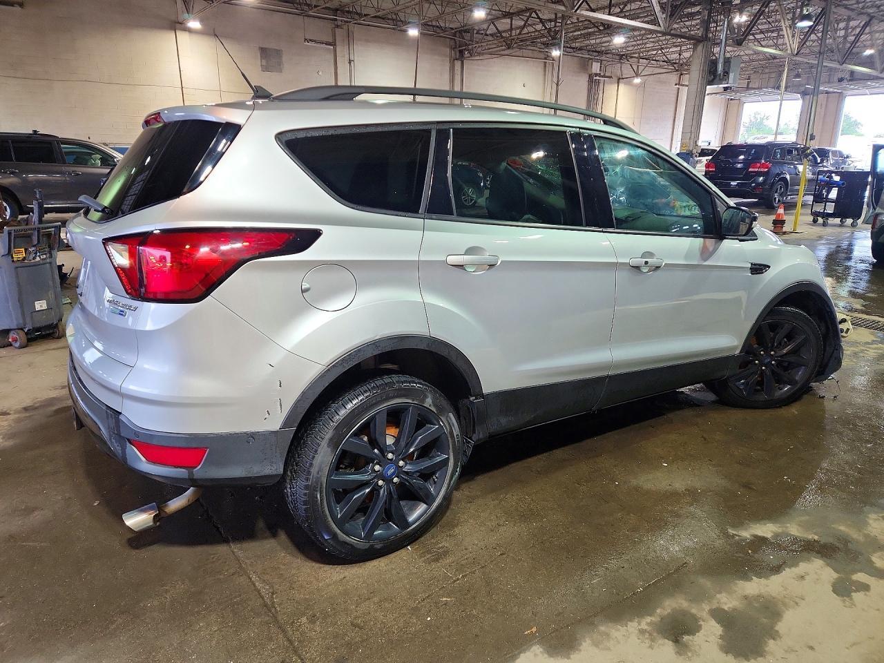 2019 Ford Escape Titanium - Image 3