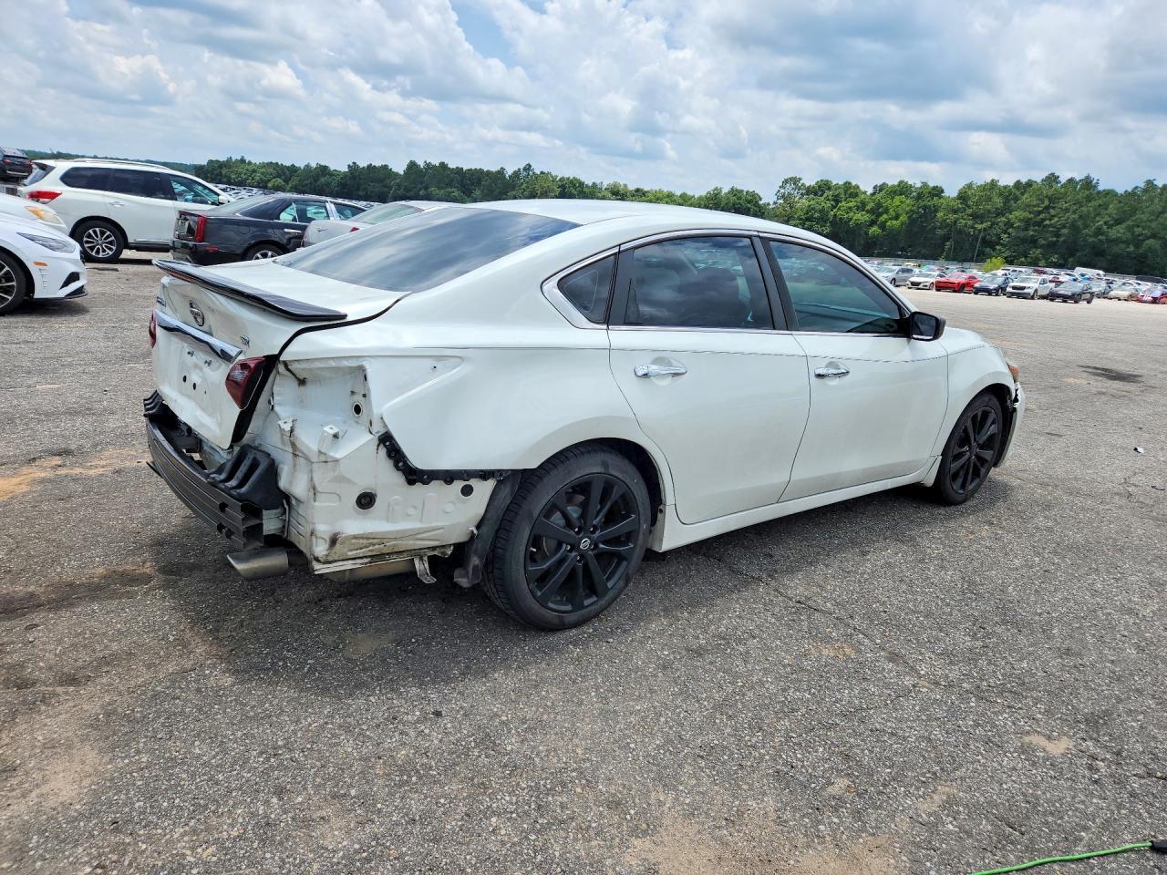 2017 Nissan Altima 2.5 Sr - Image 3