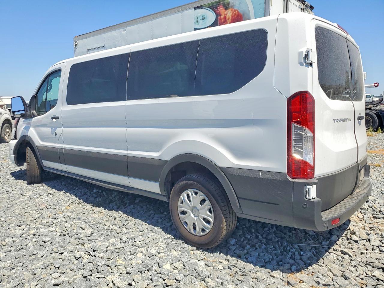 2025 Ford Transit T-350 - Фото 2