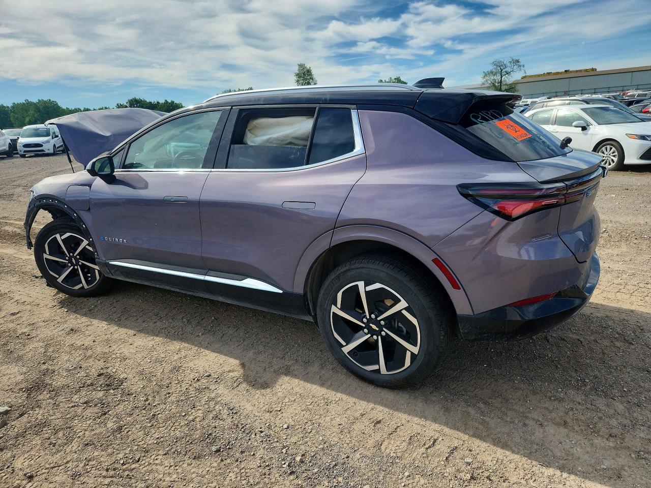 2025 Chevrolet Equinox Lt - Image 2