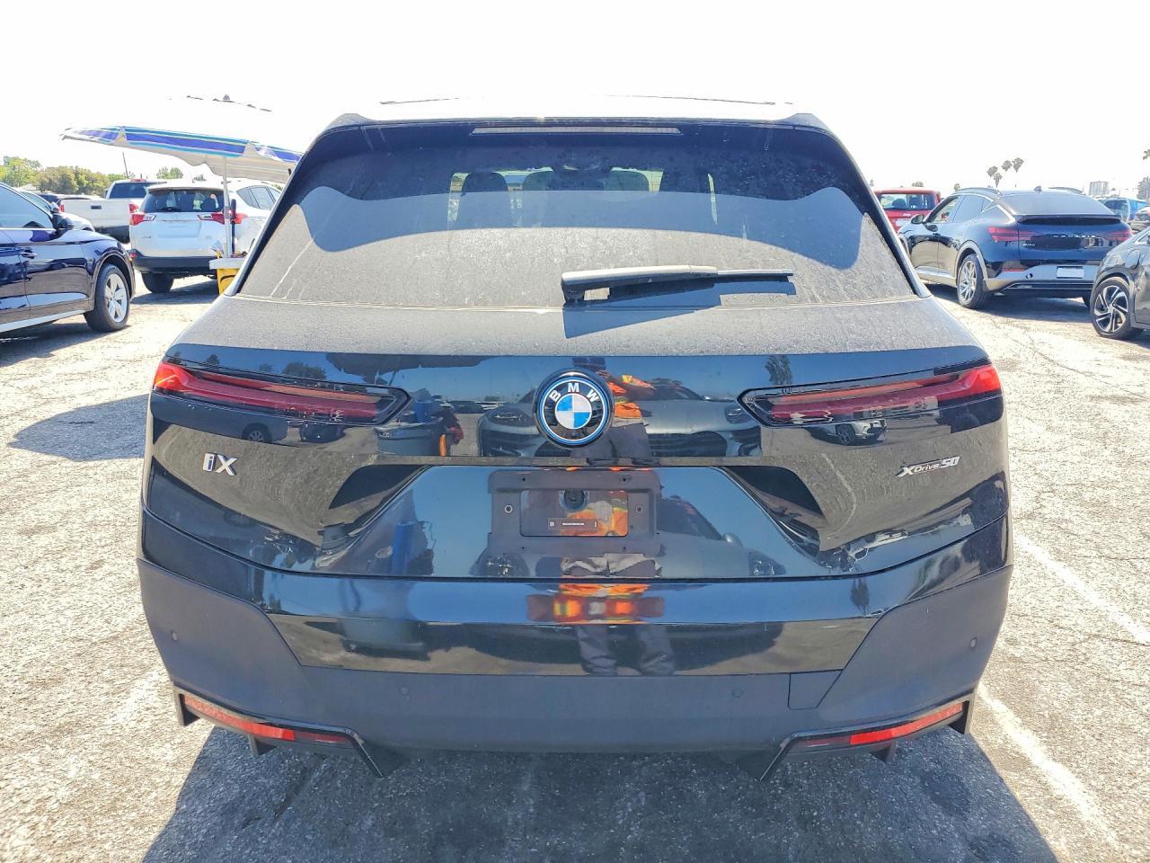 2024 BMW Ix xDrive50 - Image 6