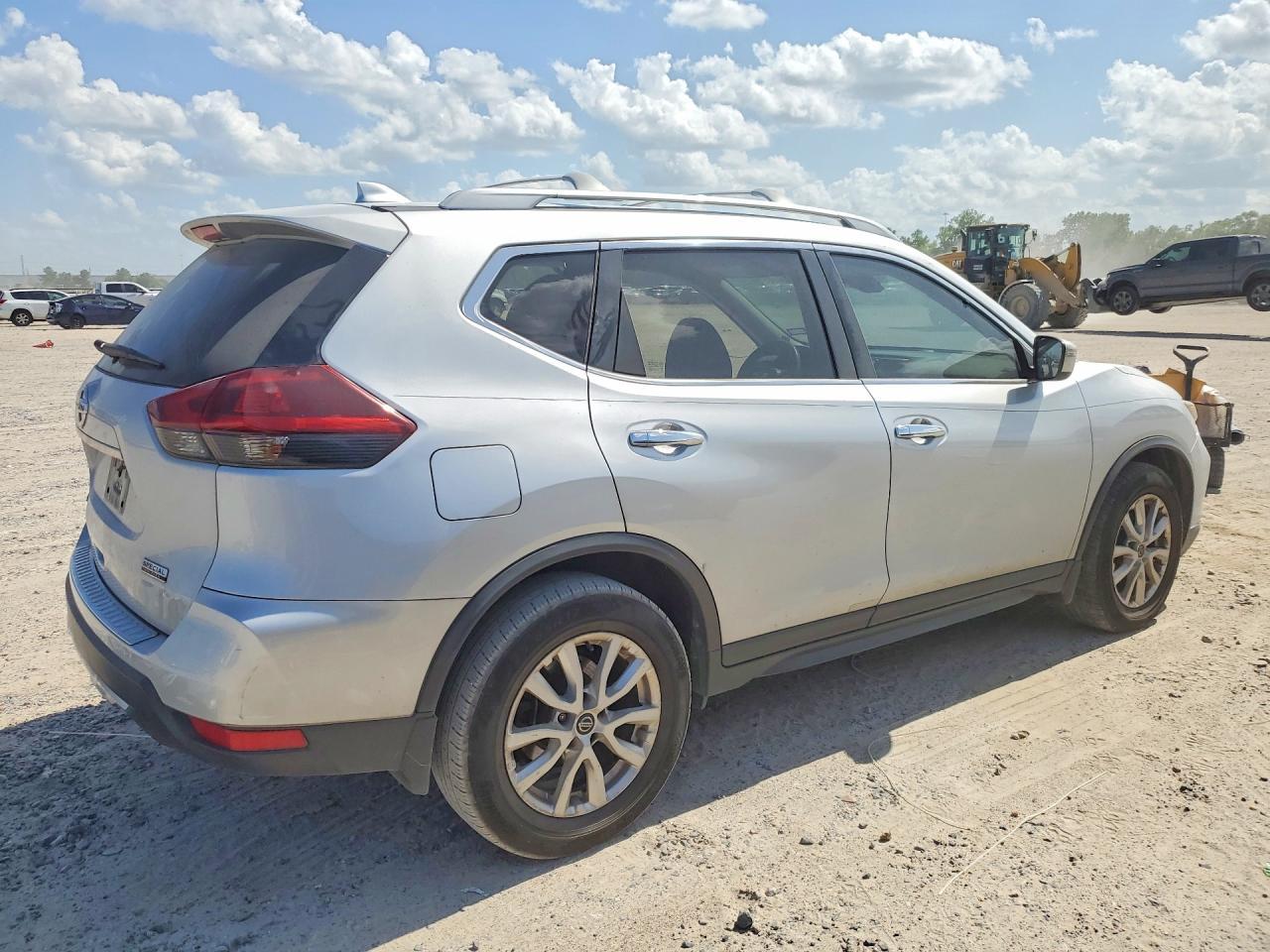 2019 Nissan Rogue S - Фото 3