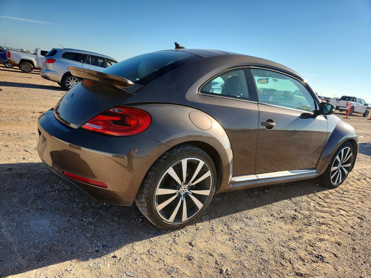2014 Volkswagen Beetle - Фото 3