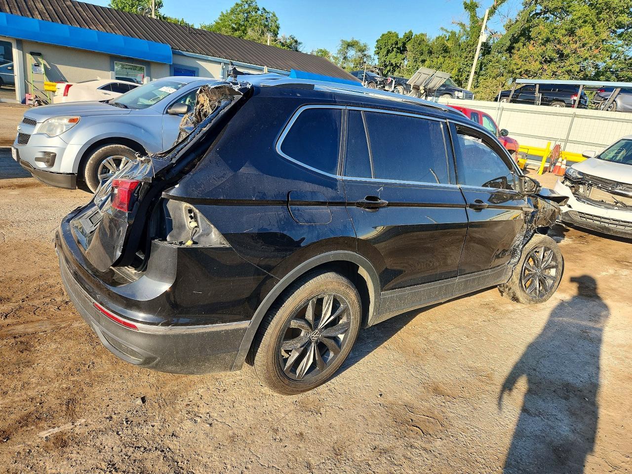 2022 Volkswagen Tiguan Se - Фото 3