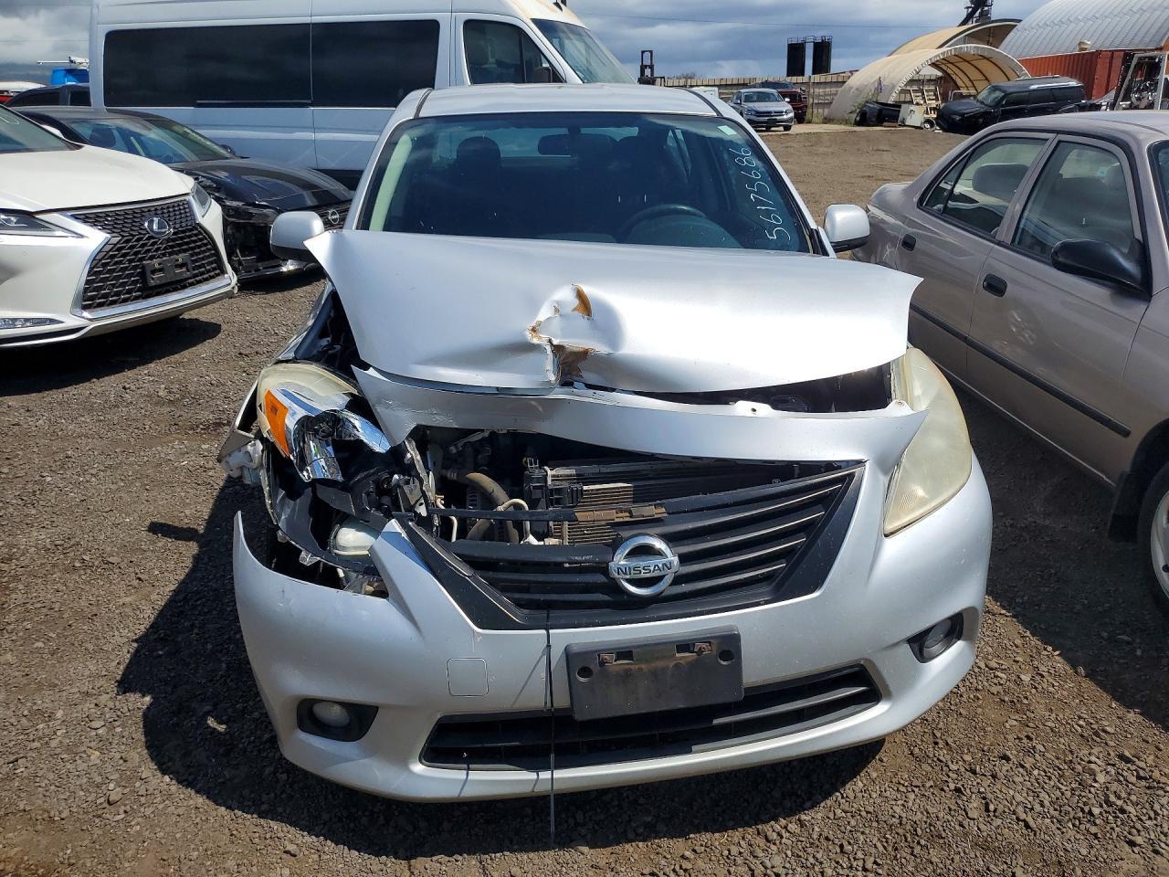 2013 Nissan Versa 1.6 S - Image 5
