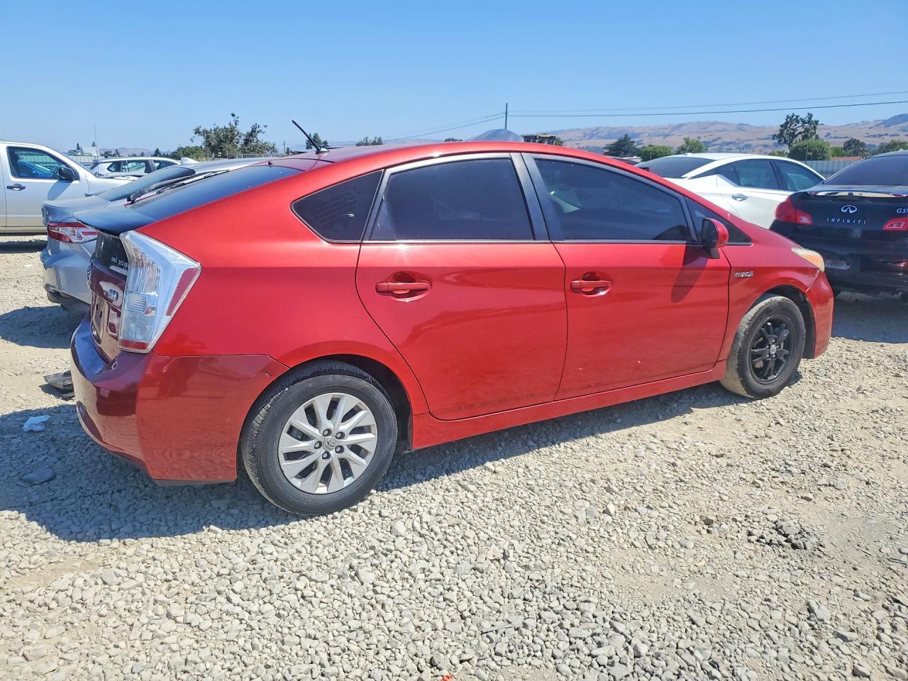 2014 Toyota Prius Two - Image 3