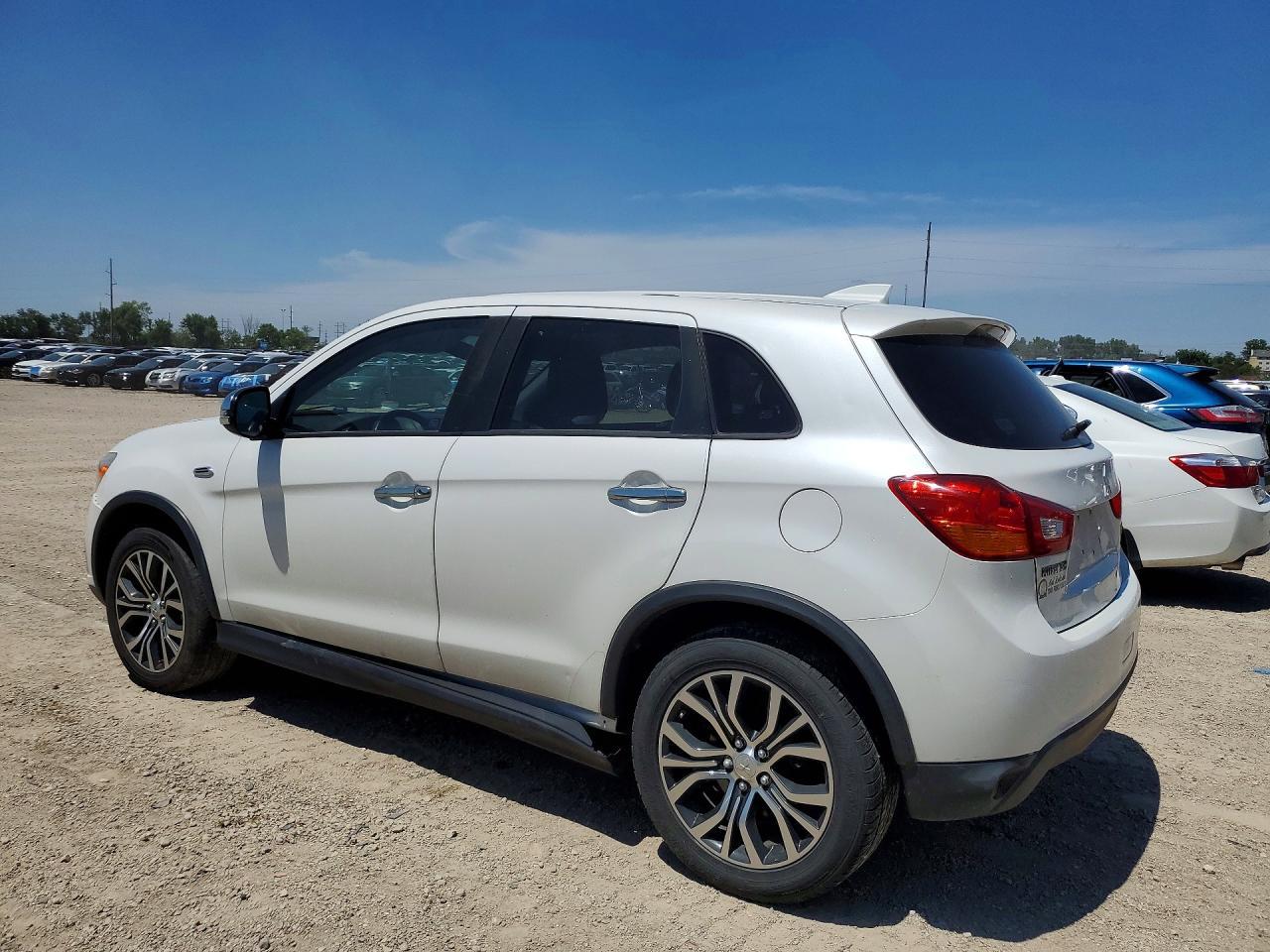2017 Mitsubishi Outlander Sport Es - Фото 2