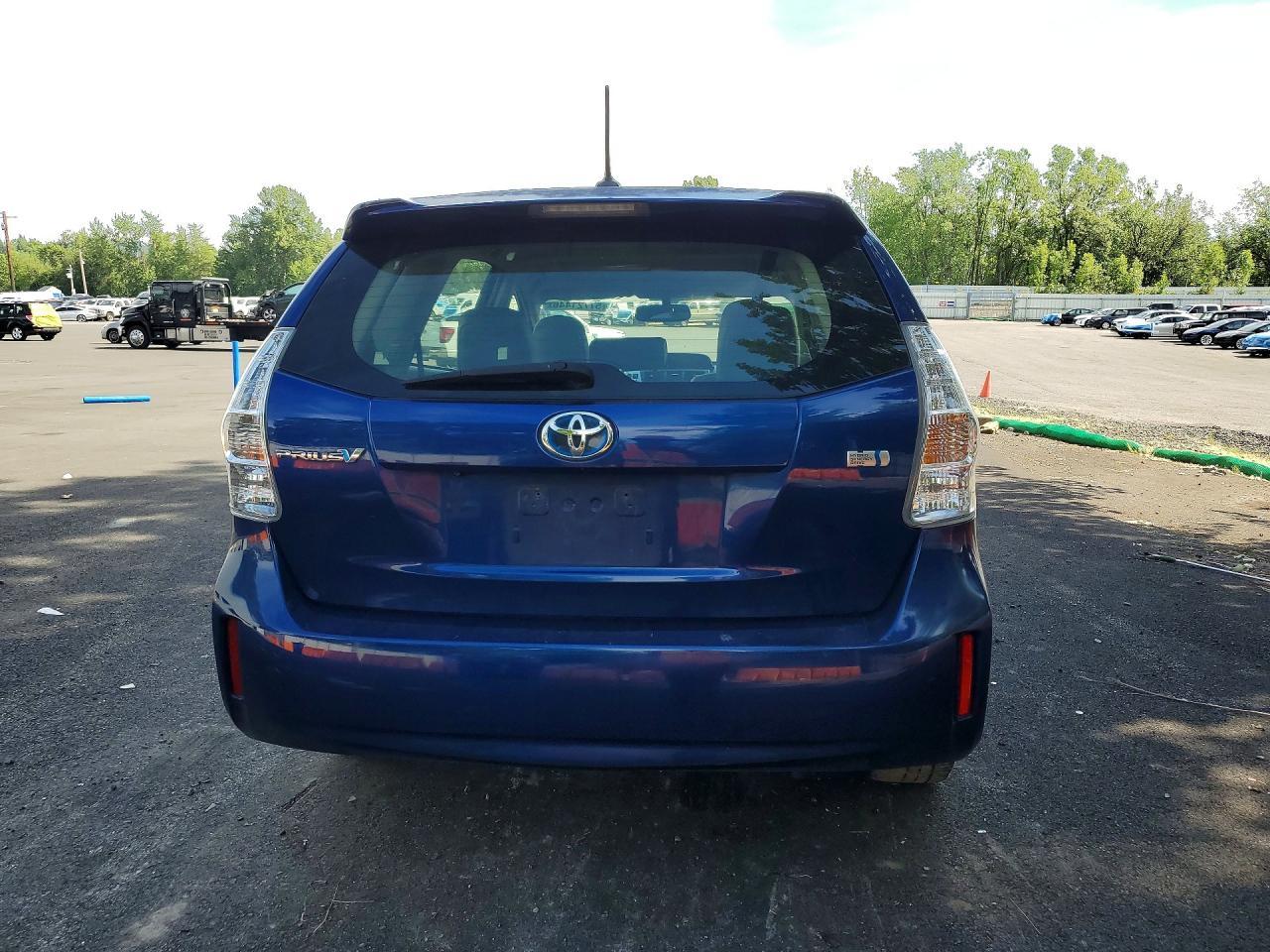 2012 Toyota Prius V Five - Image 6