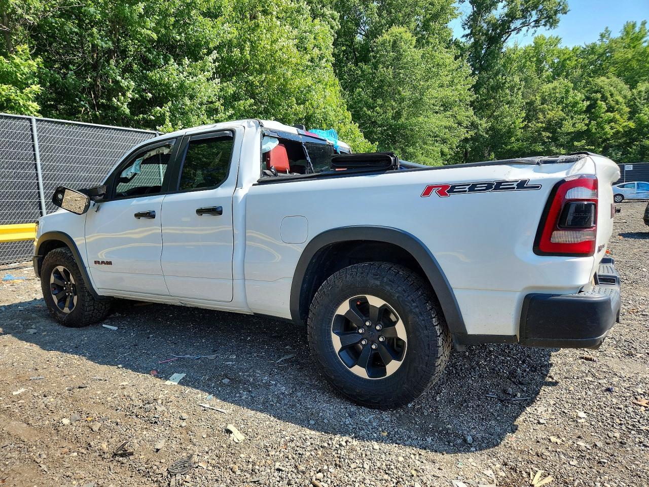 2019 Ram 1500 Rebel - Фото 2