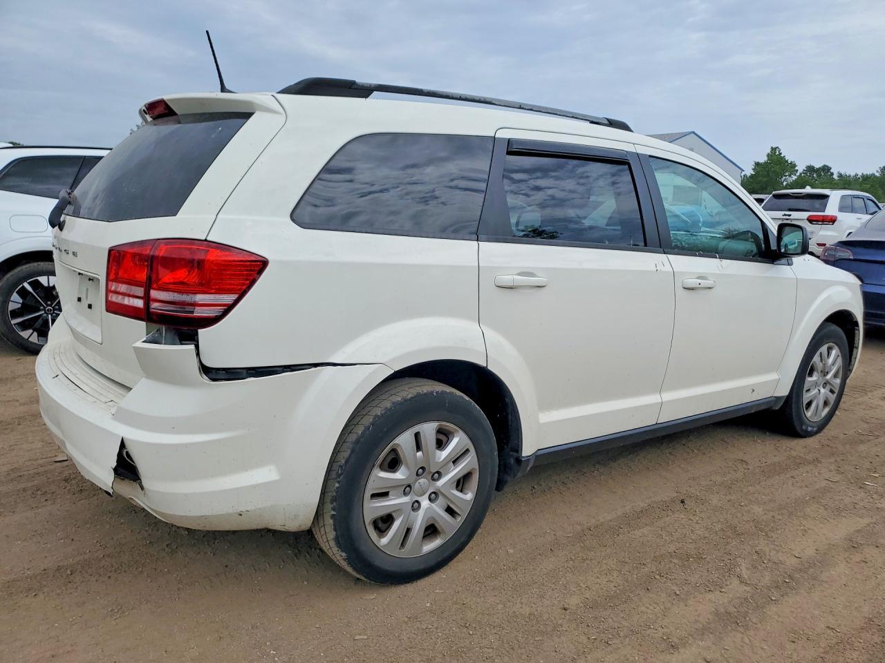 2018 Dodge Journey Se - Image 3