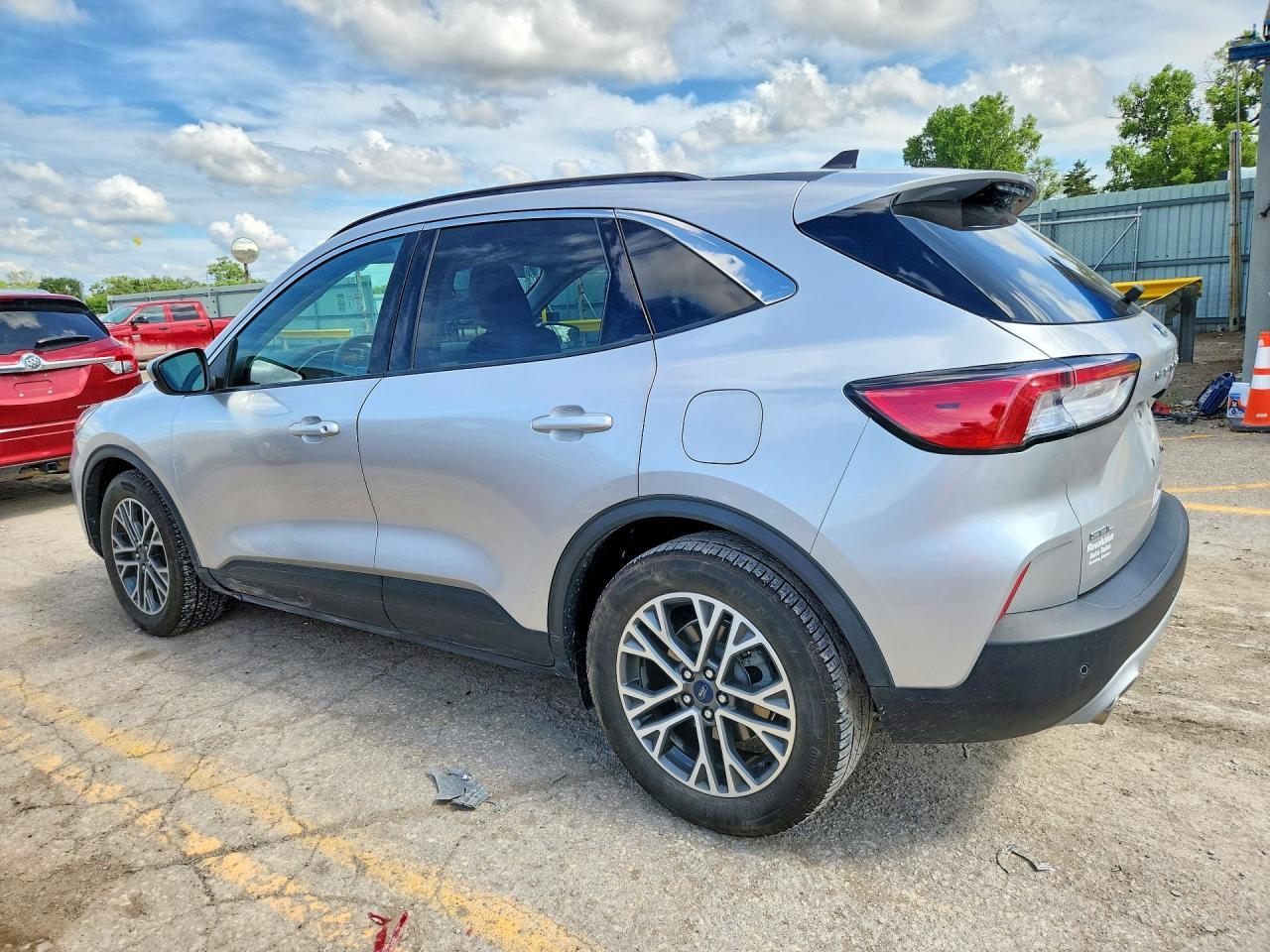 2020 Ford Escape Sel - Фото 2