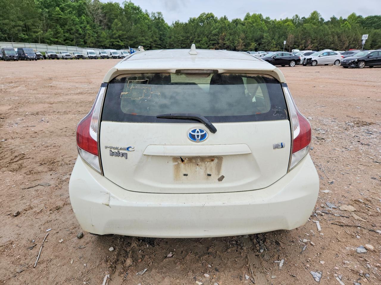 2015 Toyota Prius C Three - Image 6