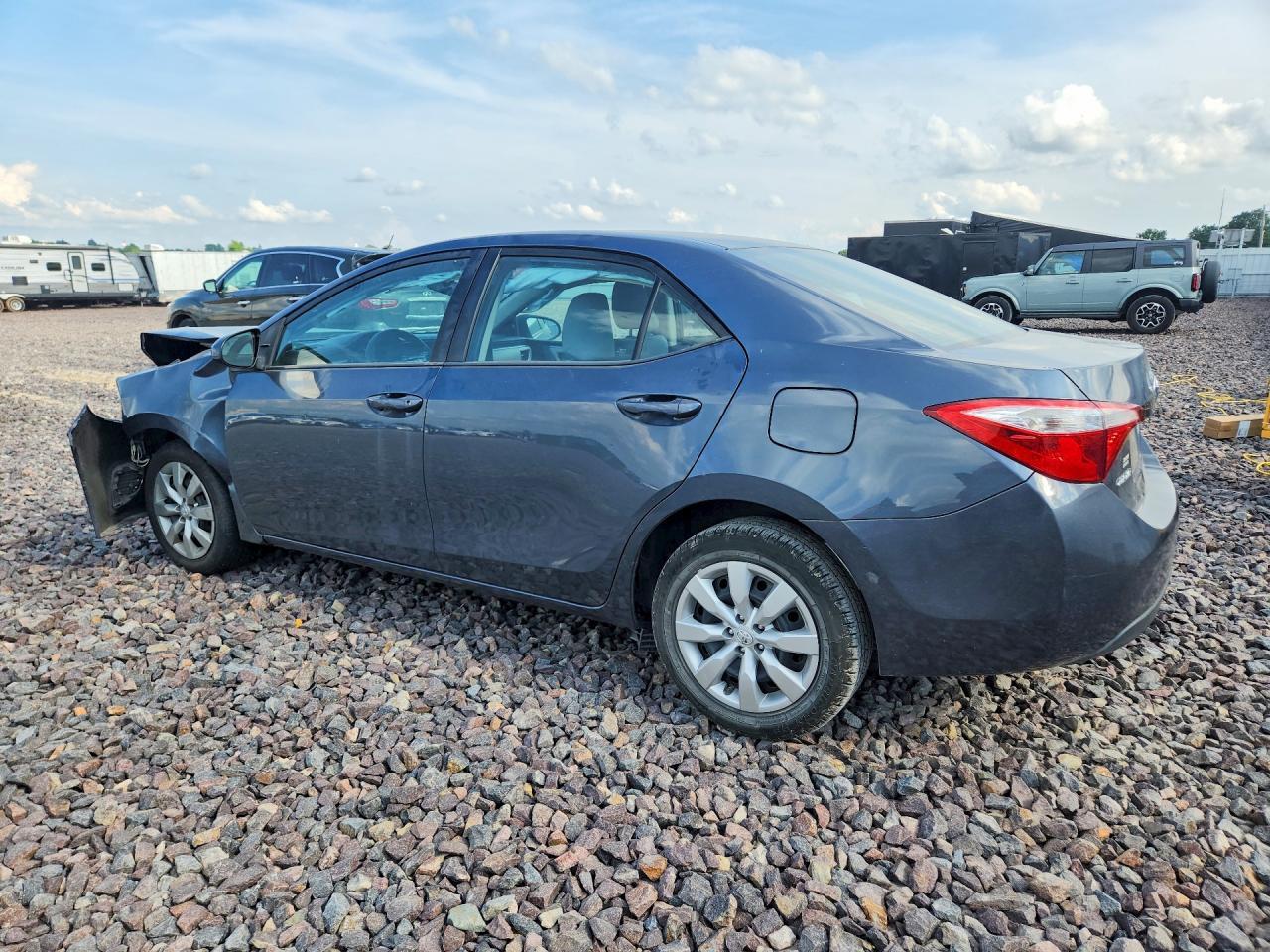 2015 Toyota Corolla Le - Фото 2