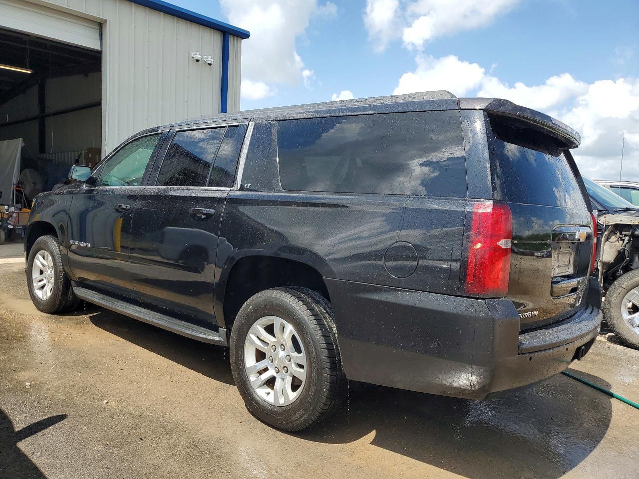 2018 Chevrolet Suburban C1500 Lt - Фото 2