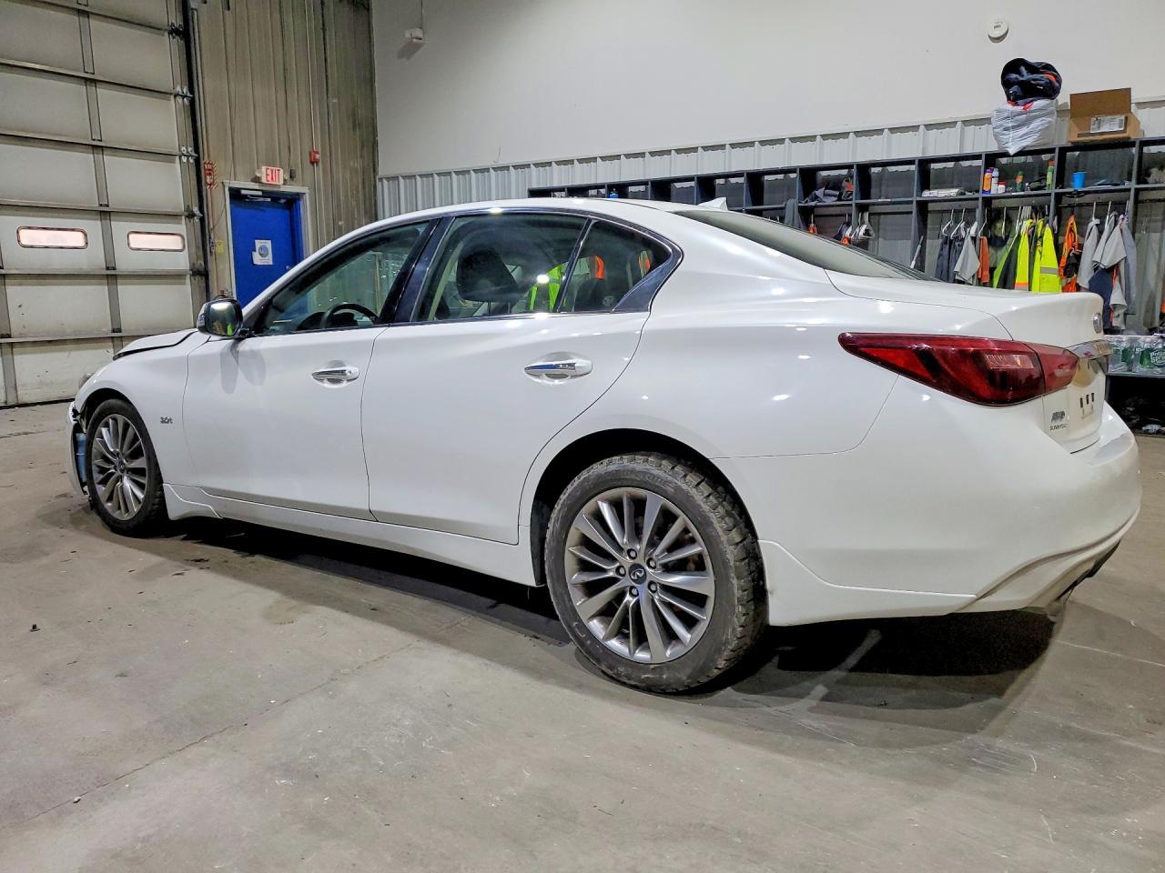 2018 Infiniti Q50 3.0T Luxe - Image 2