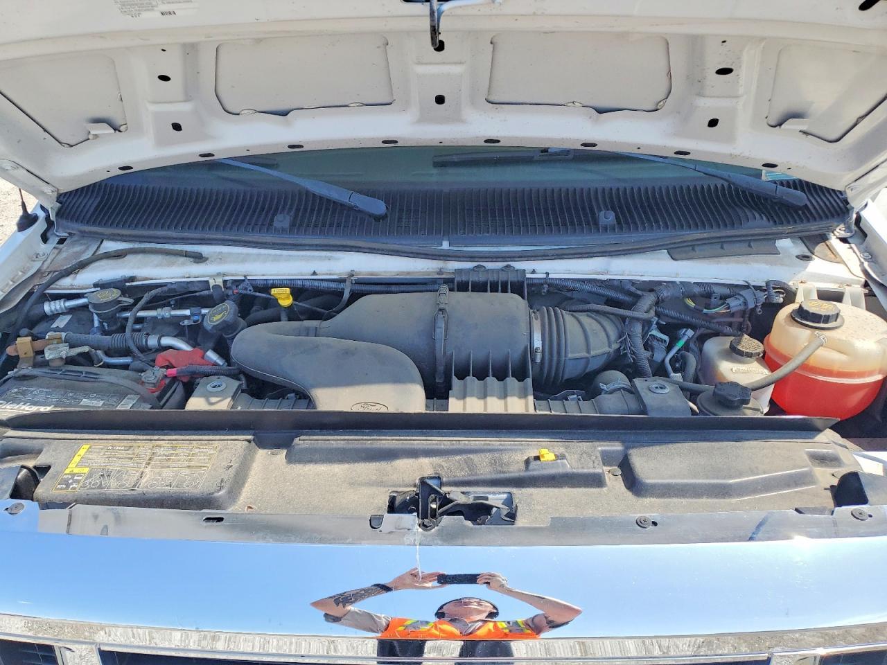 2017 Ford Econoline E450 Super Duty Cutaway Van - Фото 7