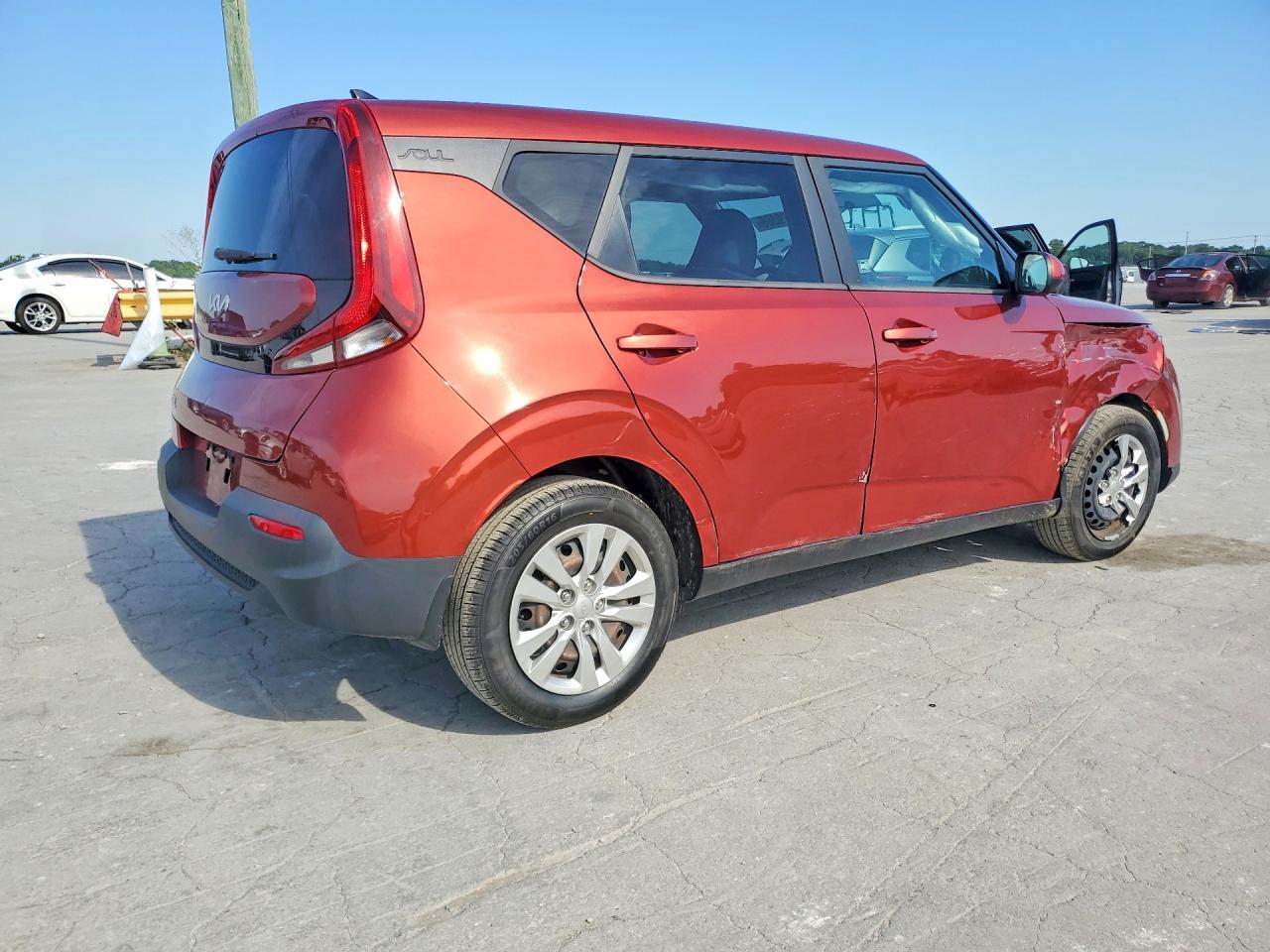 2022 Kia Soul Lx - Image 3