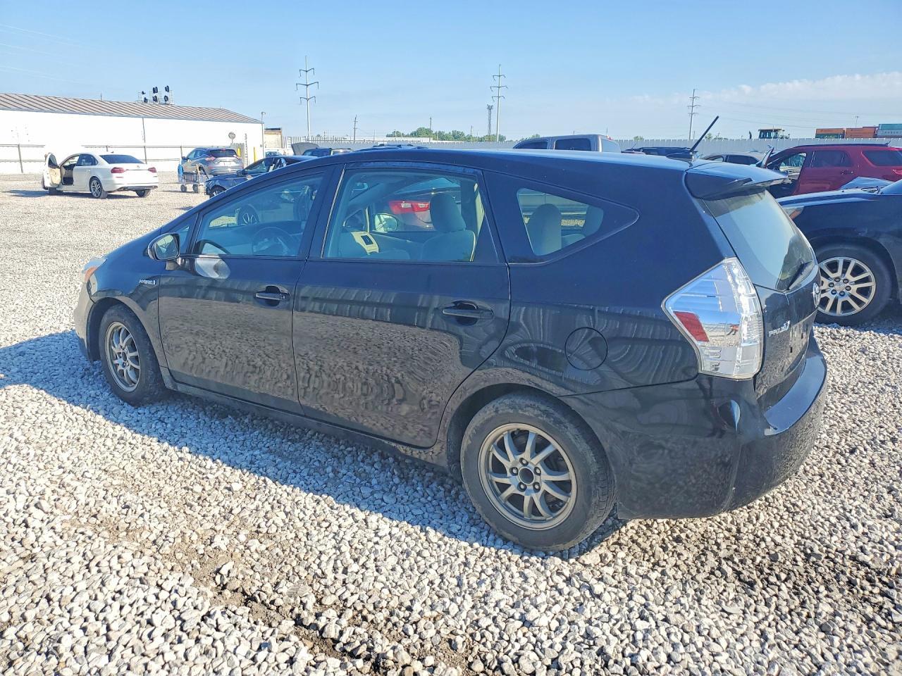 2013 Toyota Prius V Three - Image 2