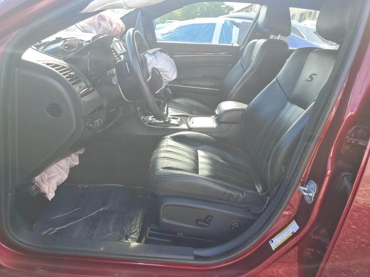 2019 Chrysler 300 S - Фото 7