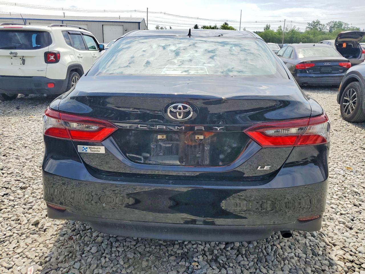 2023 Toyota Camry Le - Фото 6