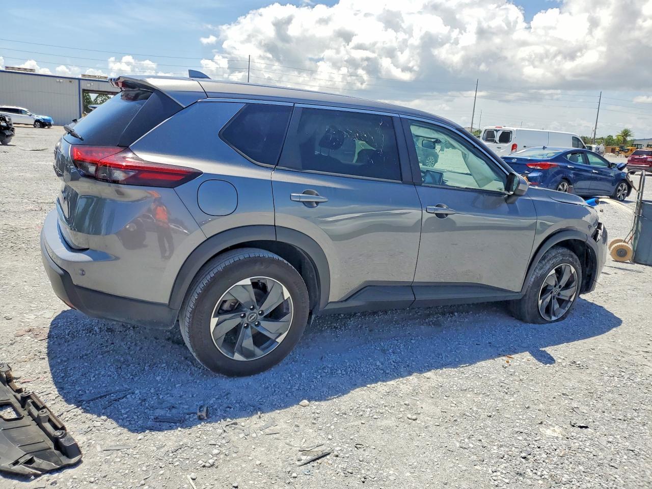 2025 Nissan Rogue Sv - Фото 3
