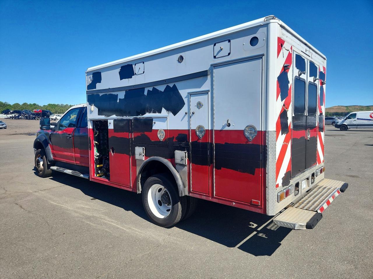 2017 Ford F550 Super Duty - Фото 2