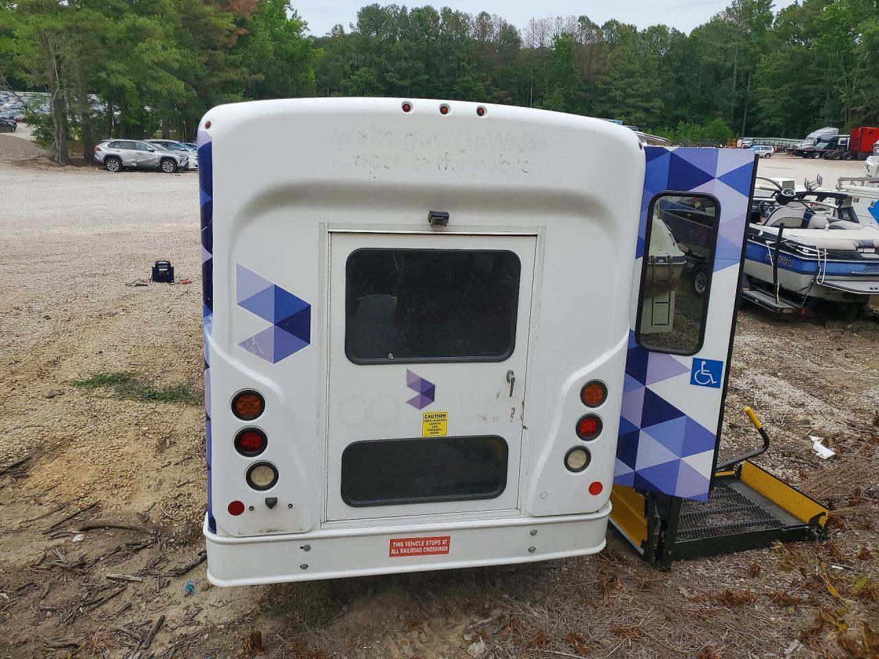 2017 Ford Transit Shuttle Bus - Image 6