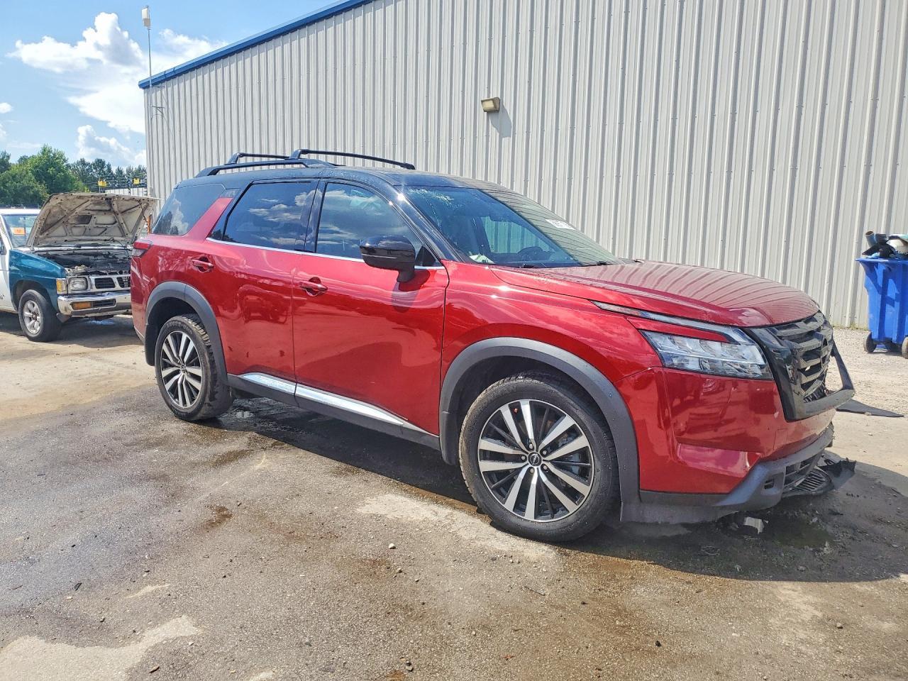 2023 Nissan Pathfinder Platinum - Фото 4