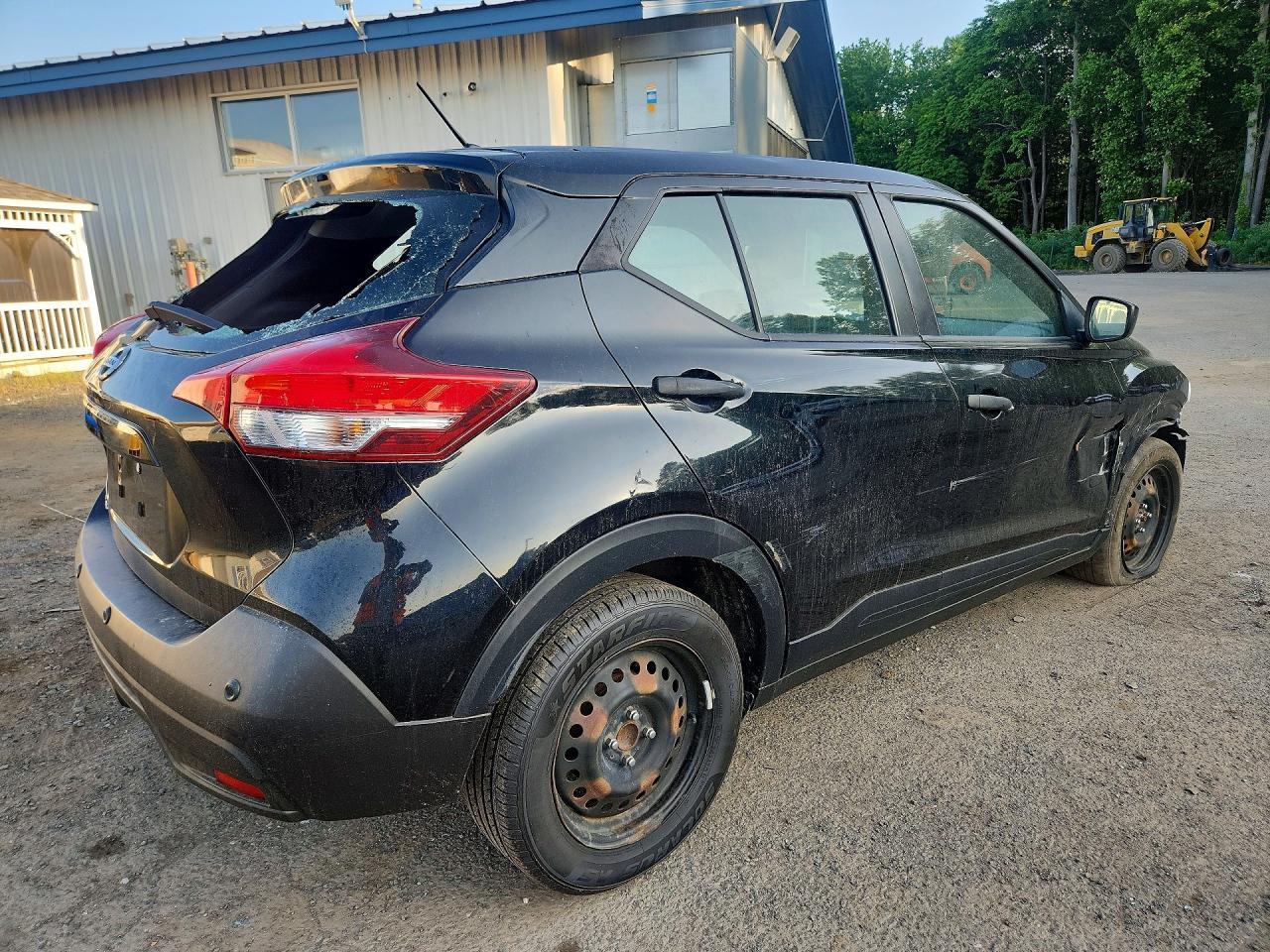 2020 Nissan Kicks S - Фото 3