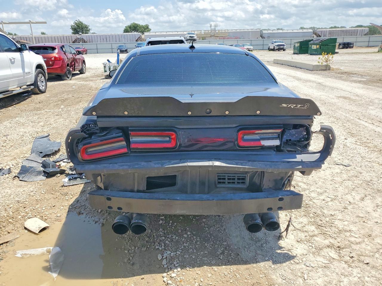 2015 Dodge Challenger R - Image 6