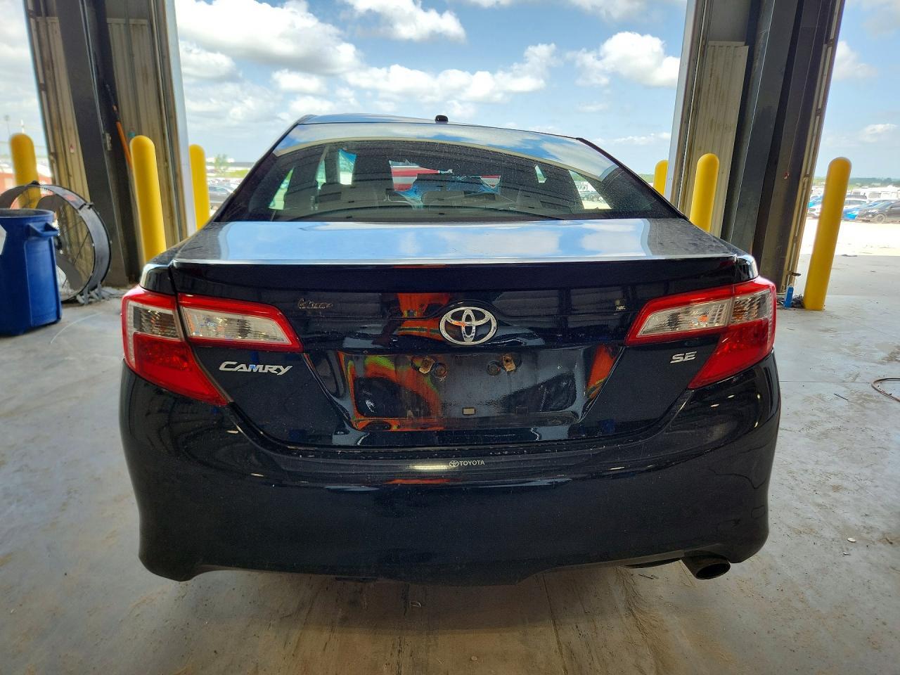 2012 Toyota Camry Se - Фото 6