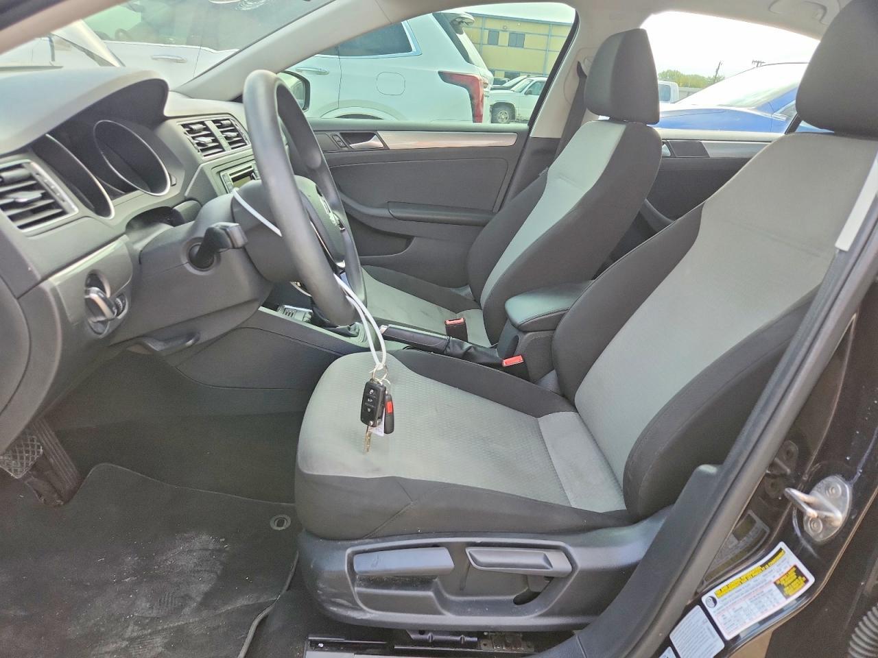 2017 Volkswagen Jetta S - Image 7