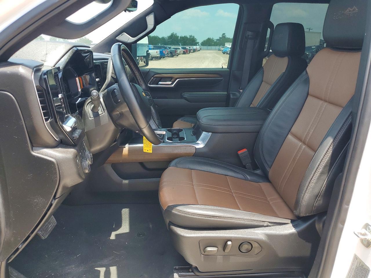 2024 Chevrolet Silverado K3500 High Country - Фото 7
