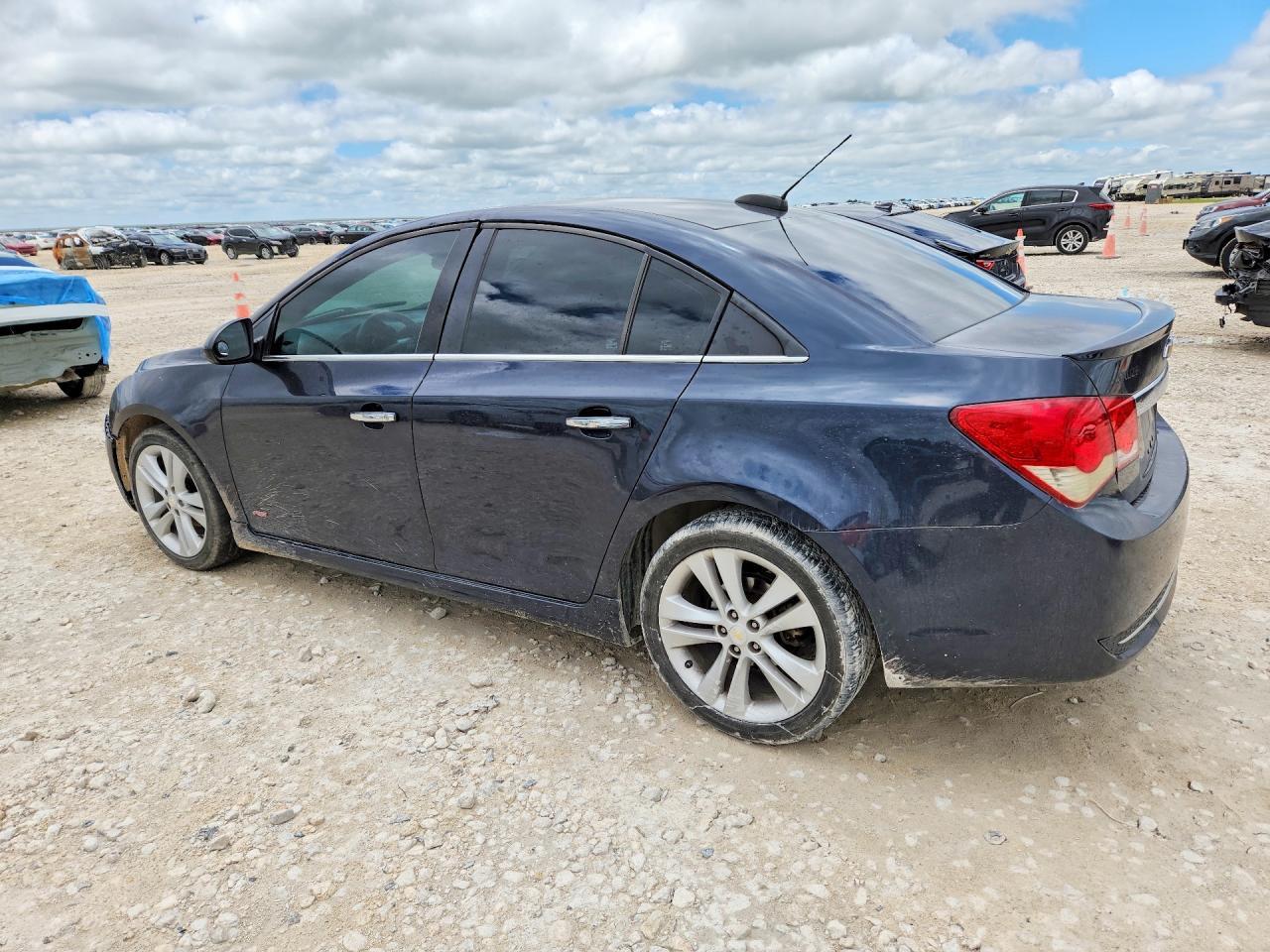 2015 Chevrolet Cruze Ltz - Image 2