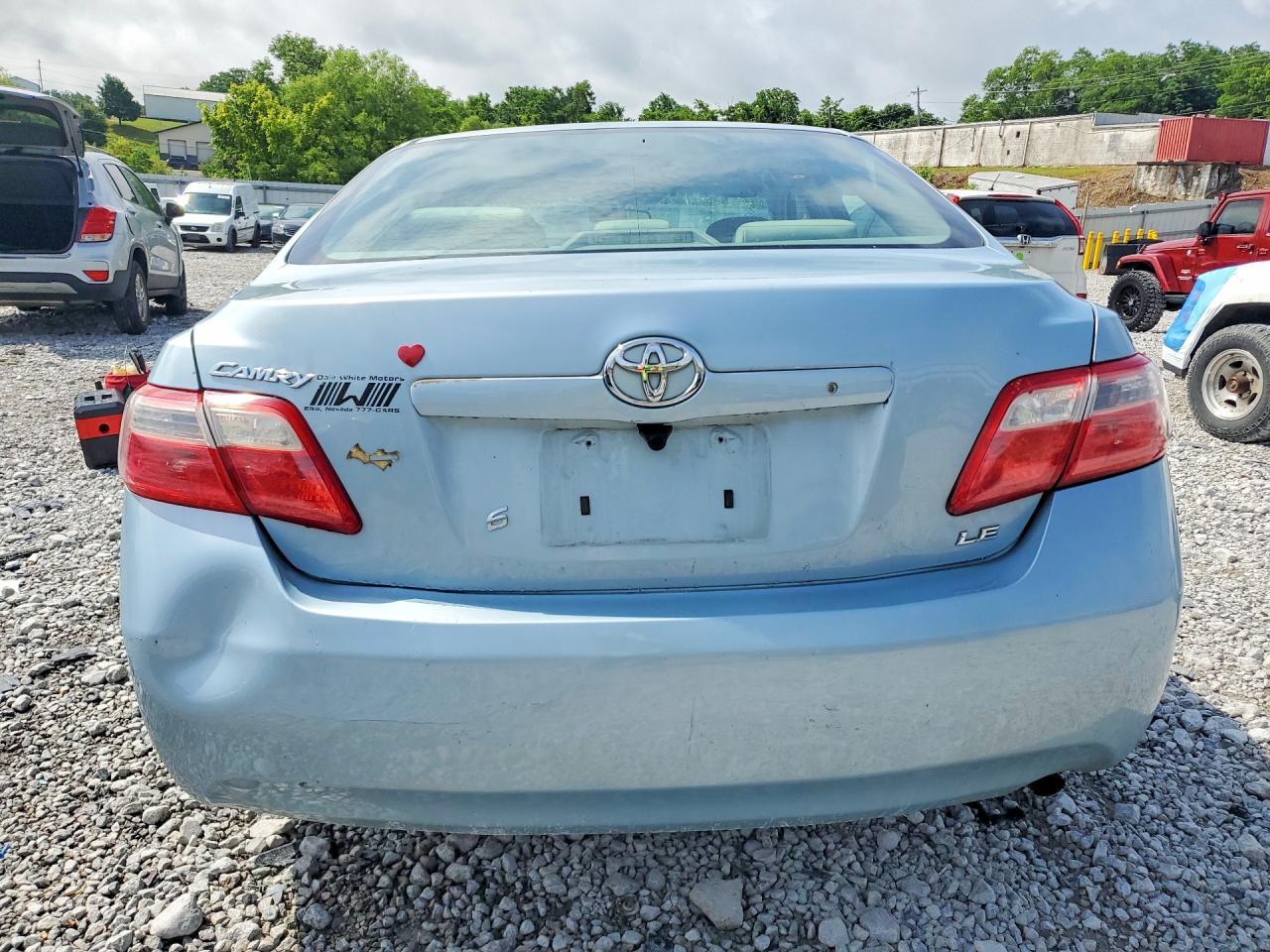2009 Toyota Camry Le - Image 6