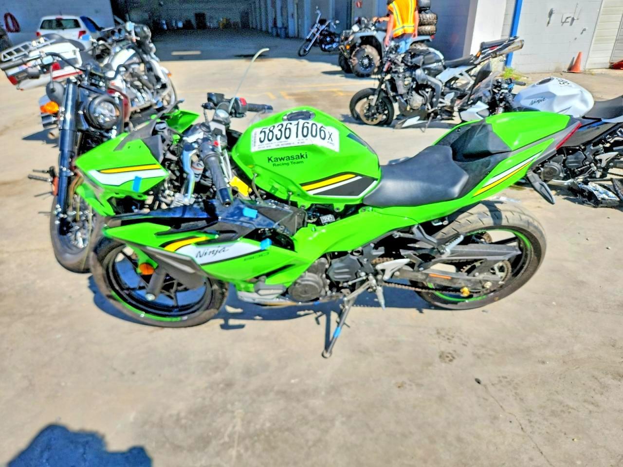 2025 Kawasaki Ex500 A - Фото 3