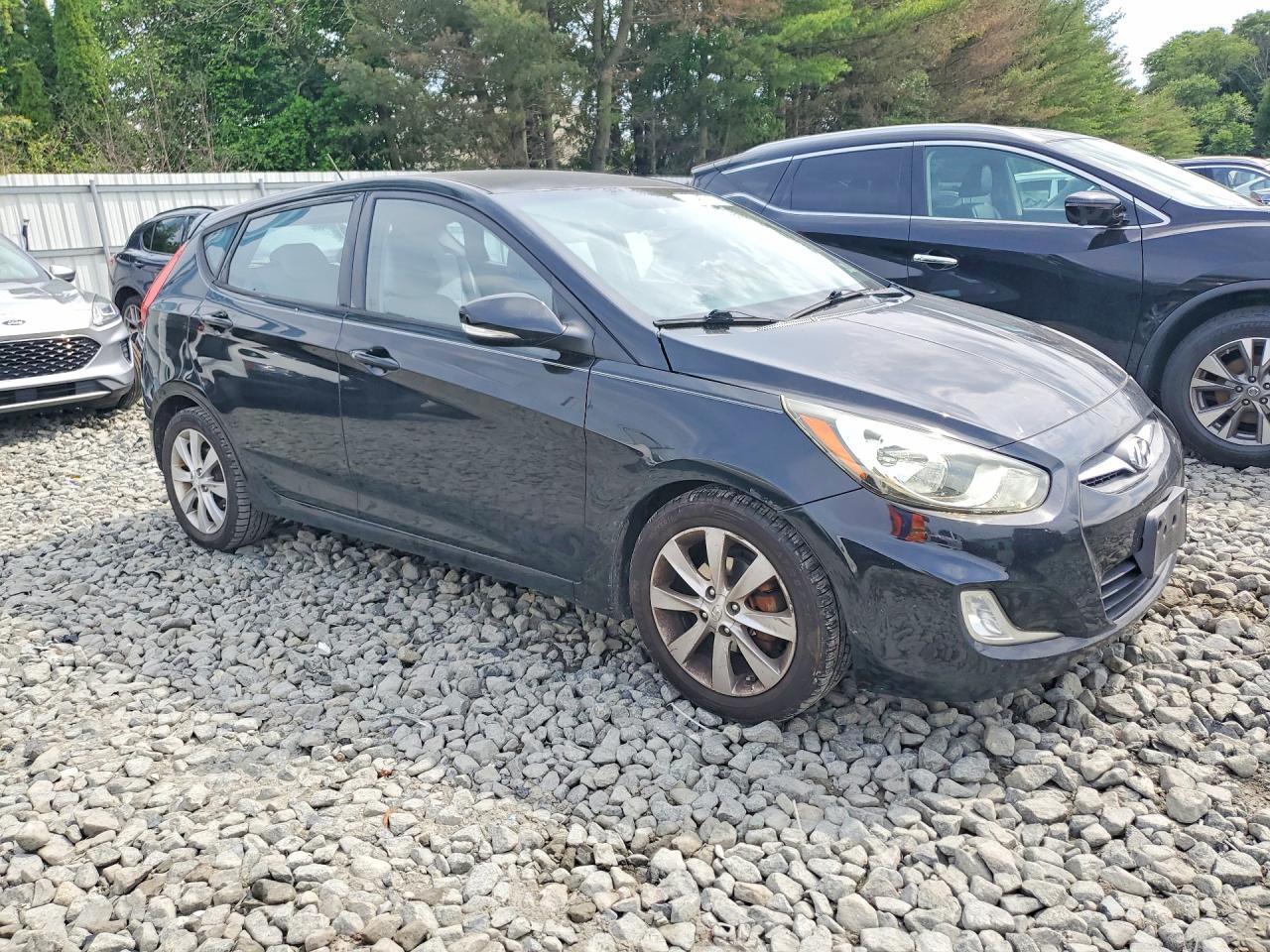 2013 Hyundai Accent - Image 4
