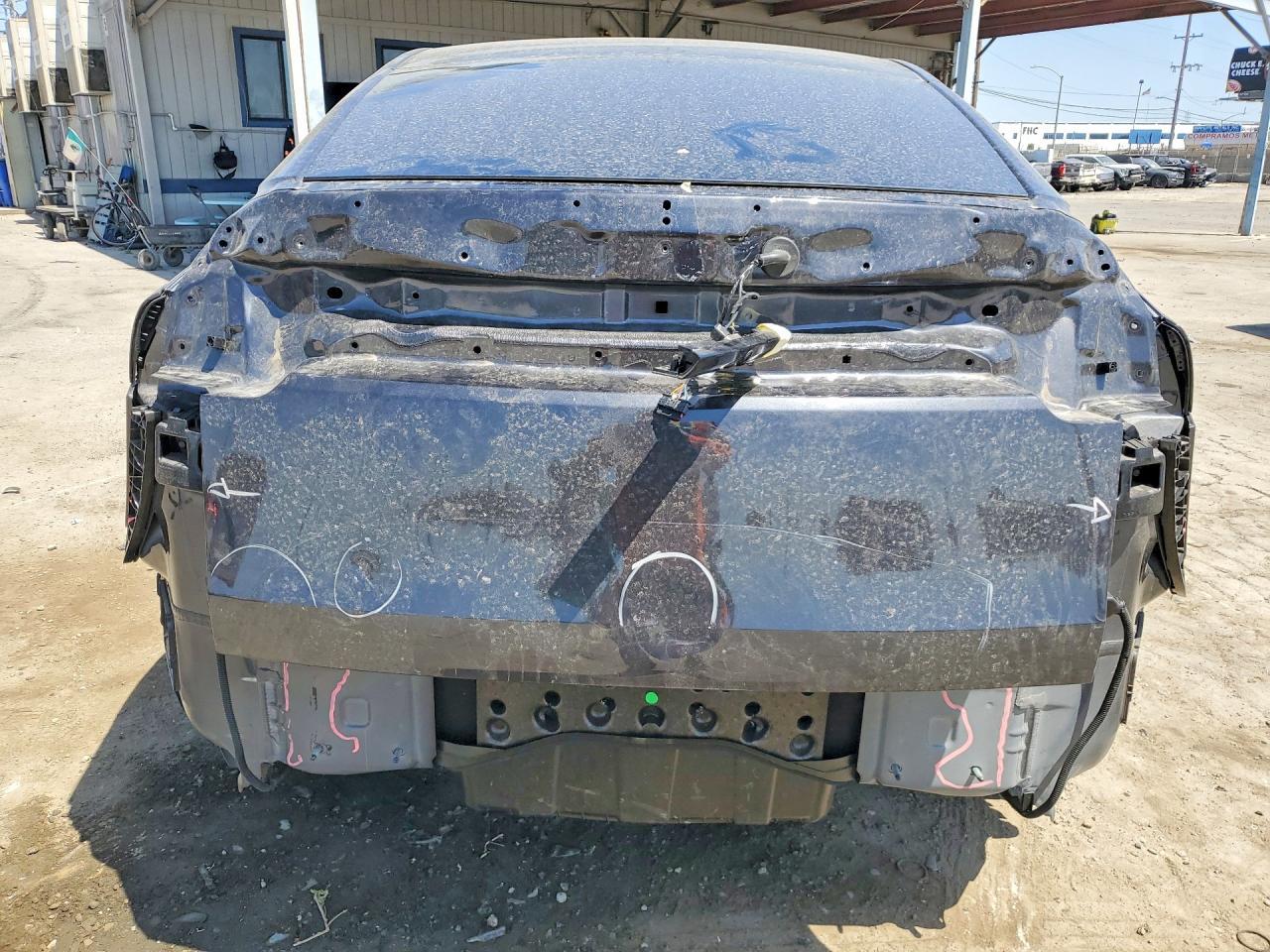 2026 Tesla Model Y - Фото 6