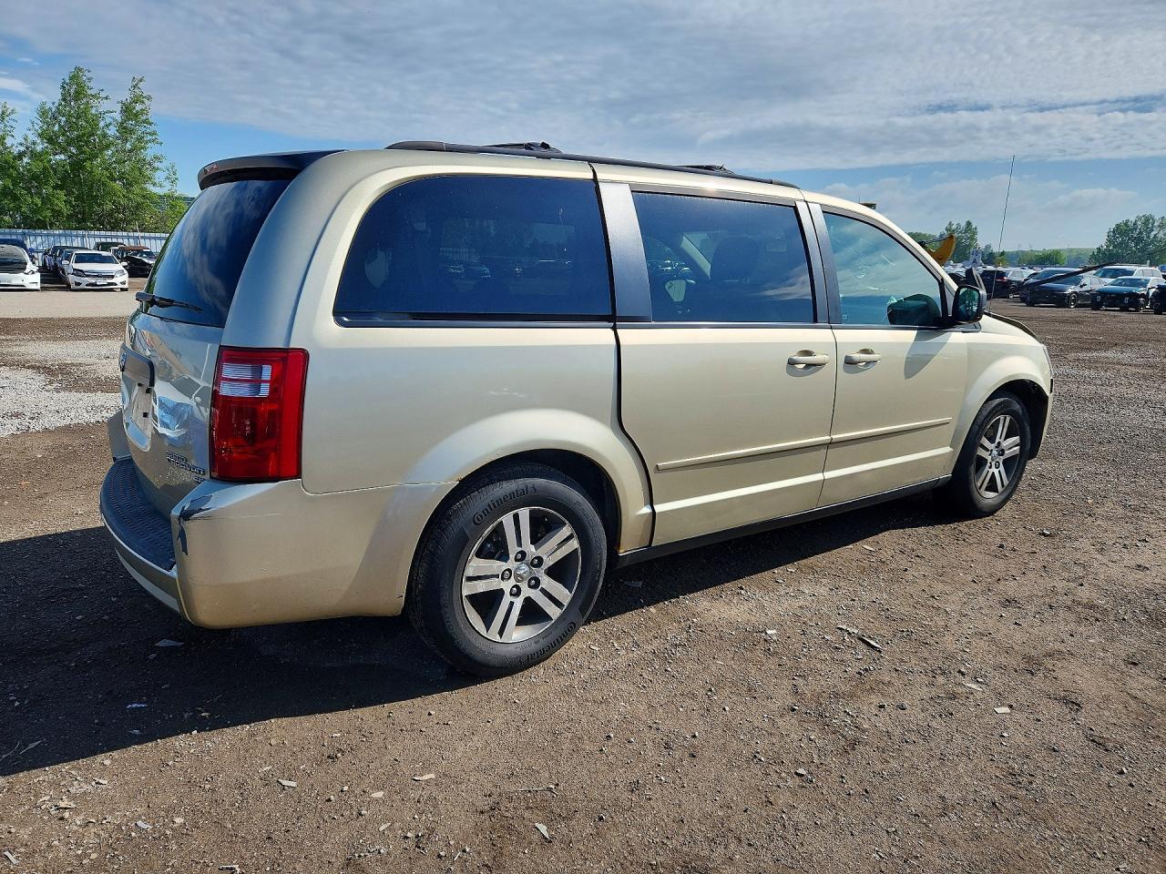 2010 Dodge Grand Caravan Se - Image 3