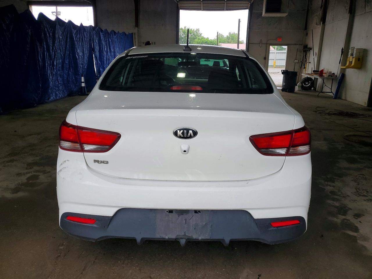 2020 Kia Rio - Фото 6
