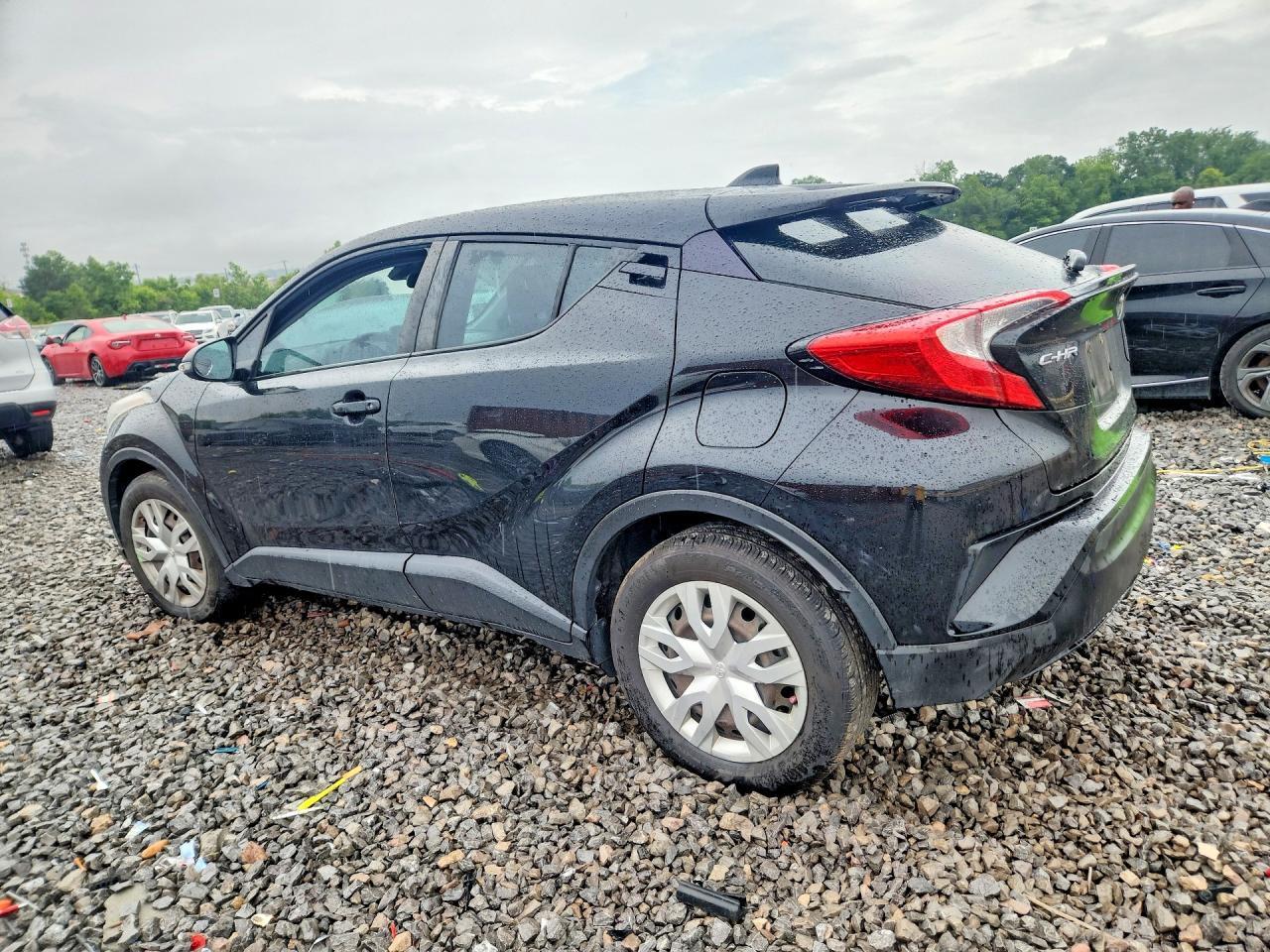 2021 Toyota C-Hr Le - Image 2
