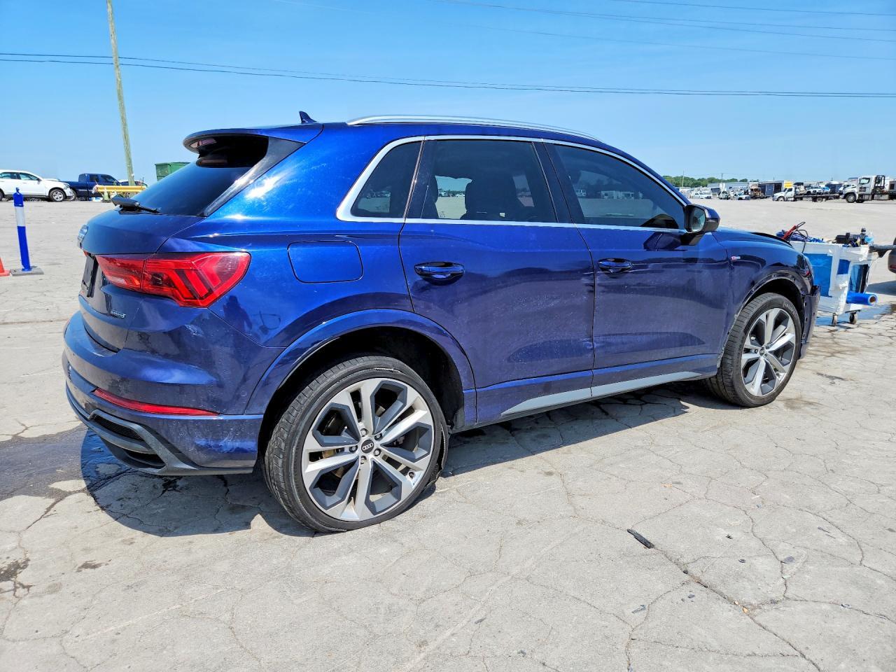 2021 Audi Q3 Premium Plus S Line 45 - Фото 3