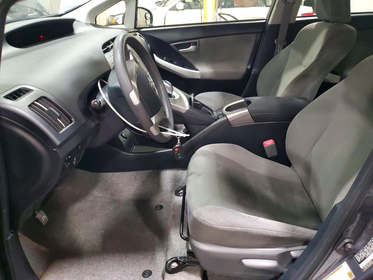 2012 Toyota Prius Three - Image 7