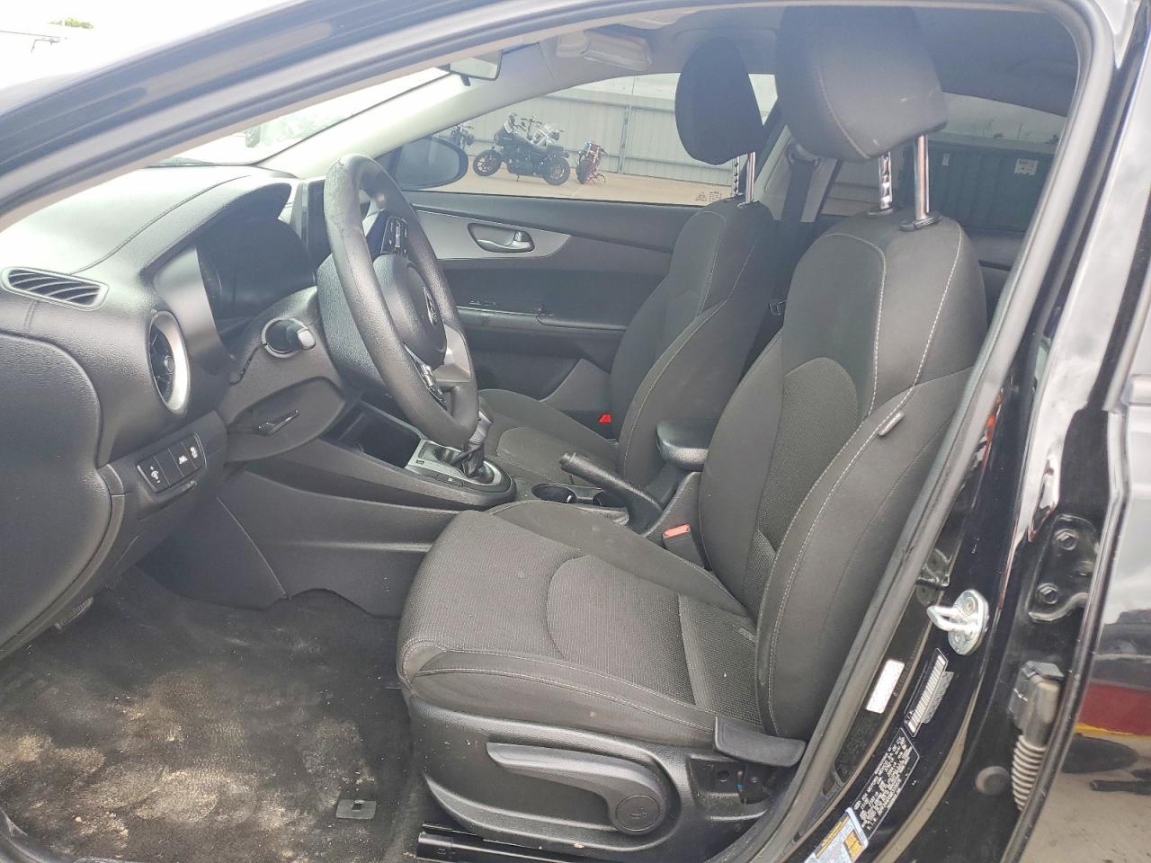 2021 Kia Forte Lxs - Image 7
