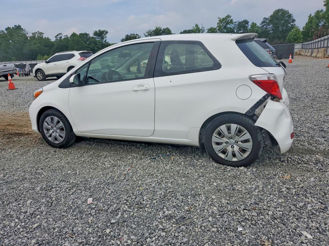 2012 Toyota Yaris 3-Door L - Фото 2