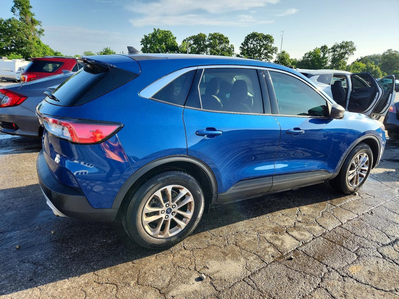2022 Ford Escape Se - Image 3