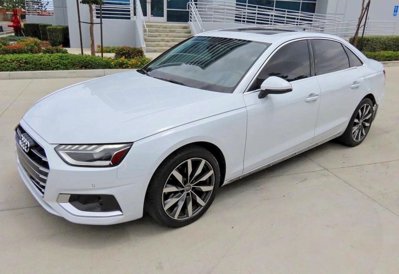 2021 Audi A4 Premium Plus 40 - Фото 2