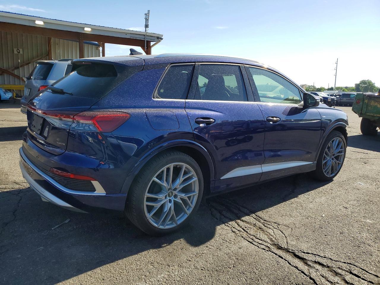 2025 Audi Q4 E-Tron Premium Plus - Фото 3
