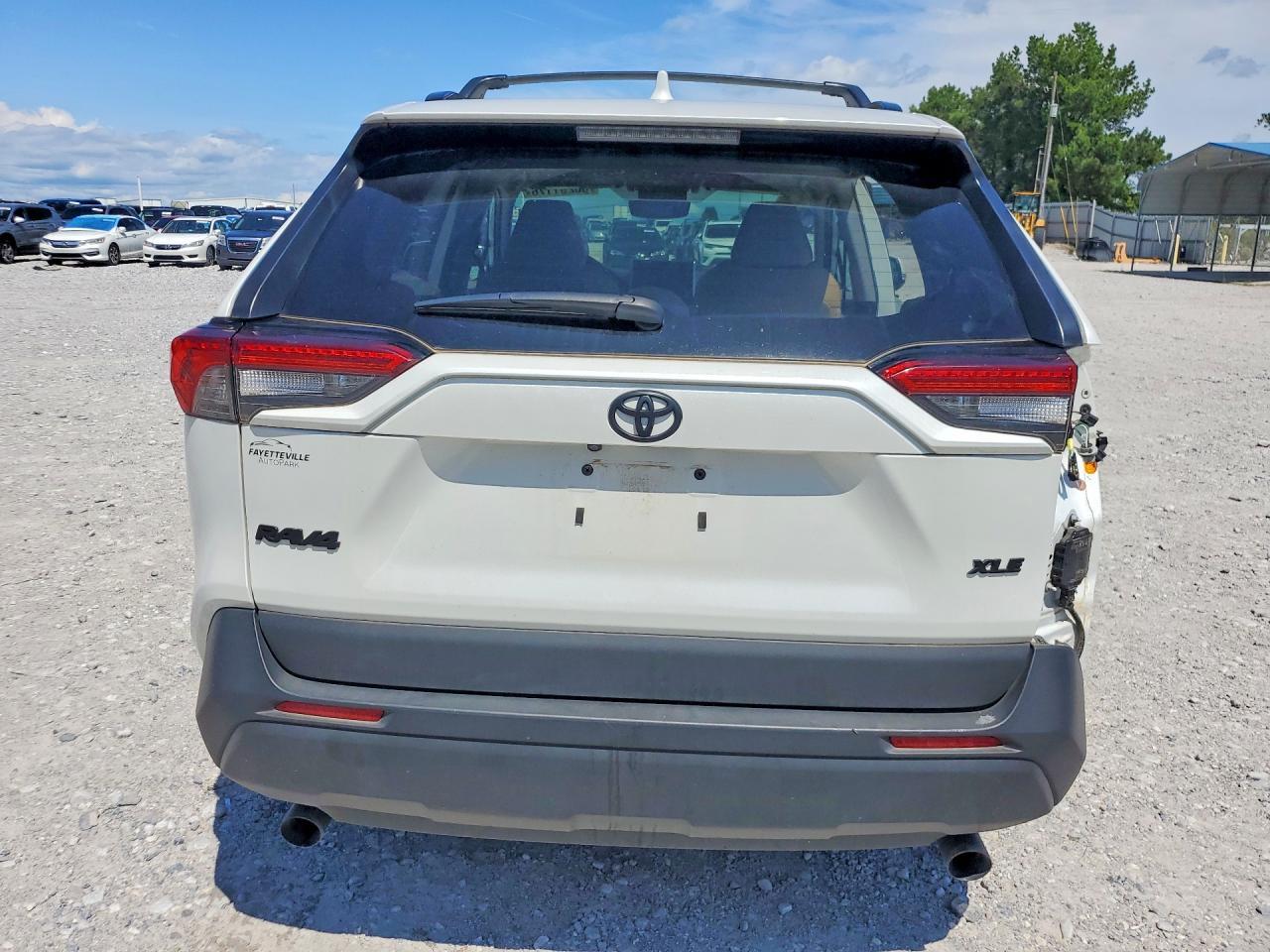 2024 Toyota Rav4 Xle Premium - Фото 6
